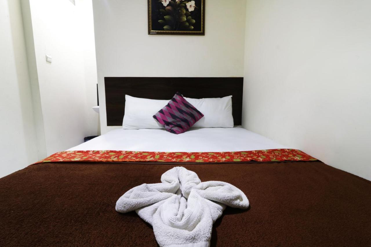 Bantal Guling Pasar Baru Hotel Bandung Buitenkant foto