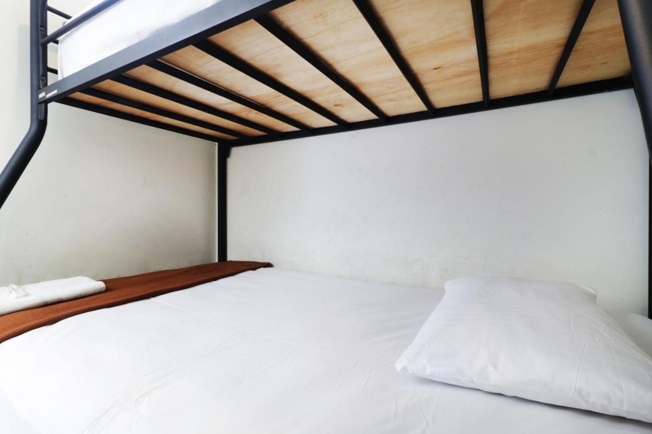 Bantal Guling Pasar Baru Hotel Bandung Buitenkant foto