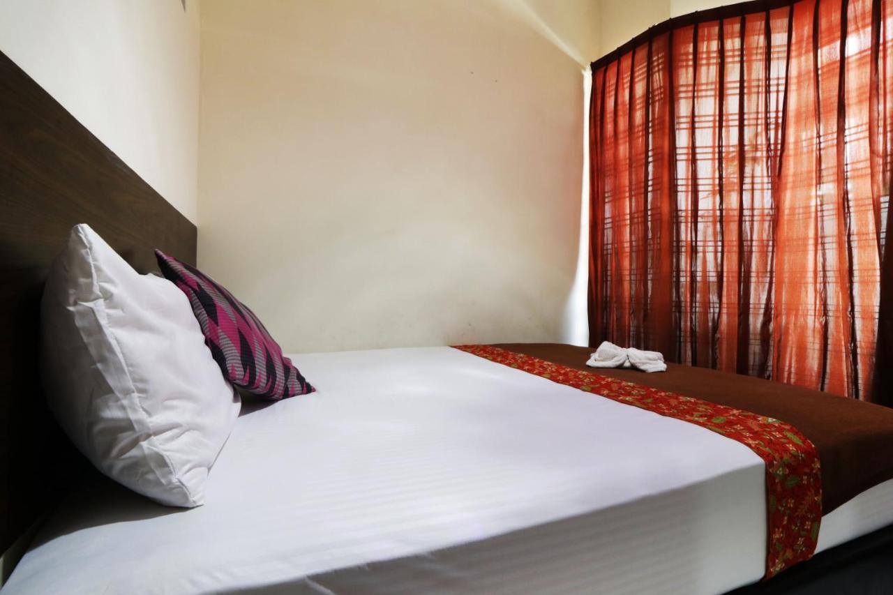 Bantal Guling Pasar Baru Hotel Bandung Buitenkant foto