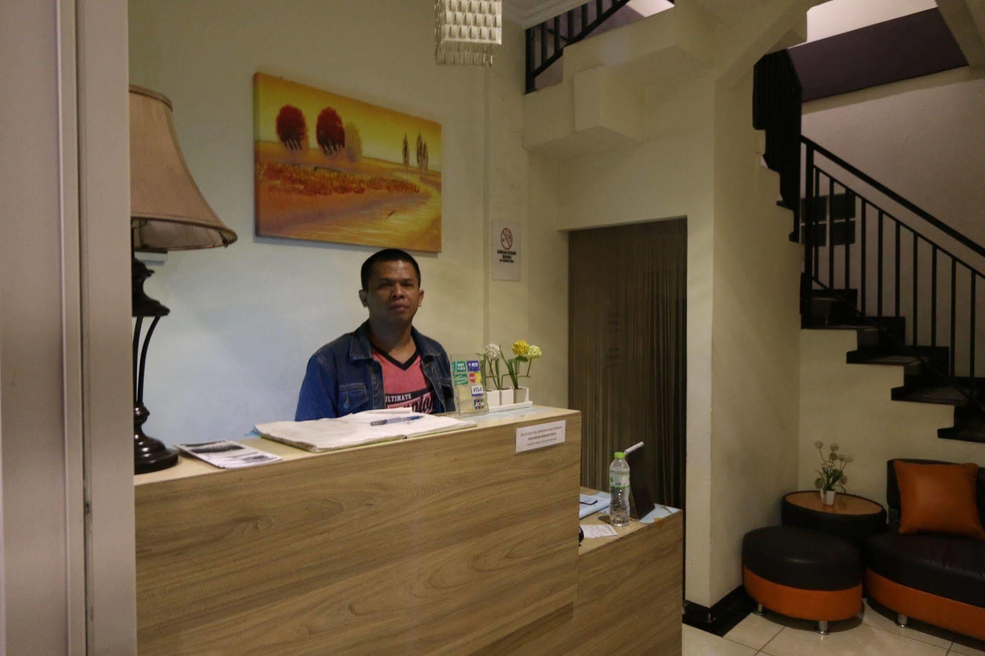 Bantal Guling Pasar Baru Hotel Bandung Buitenkant foto