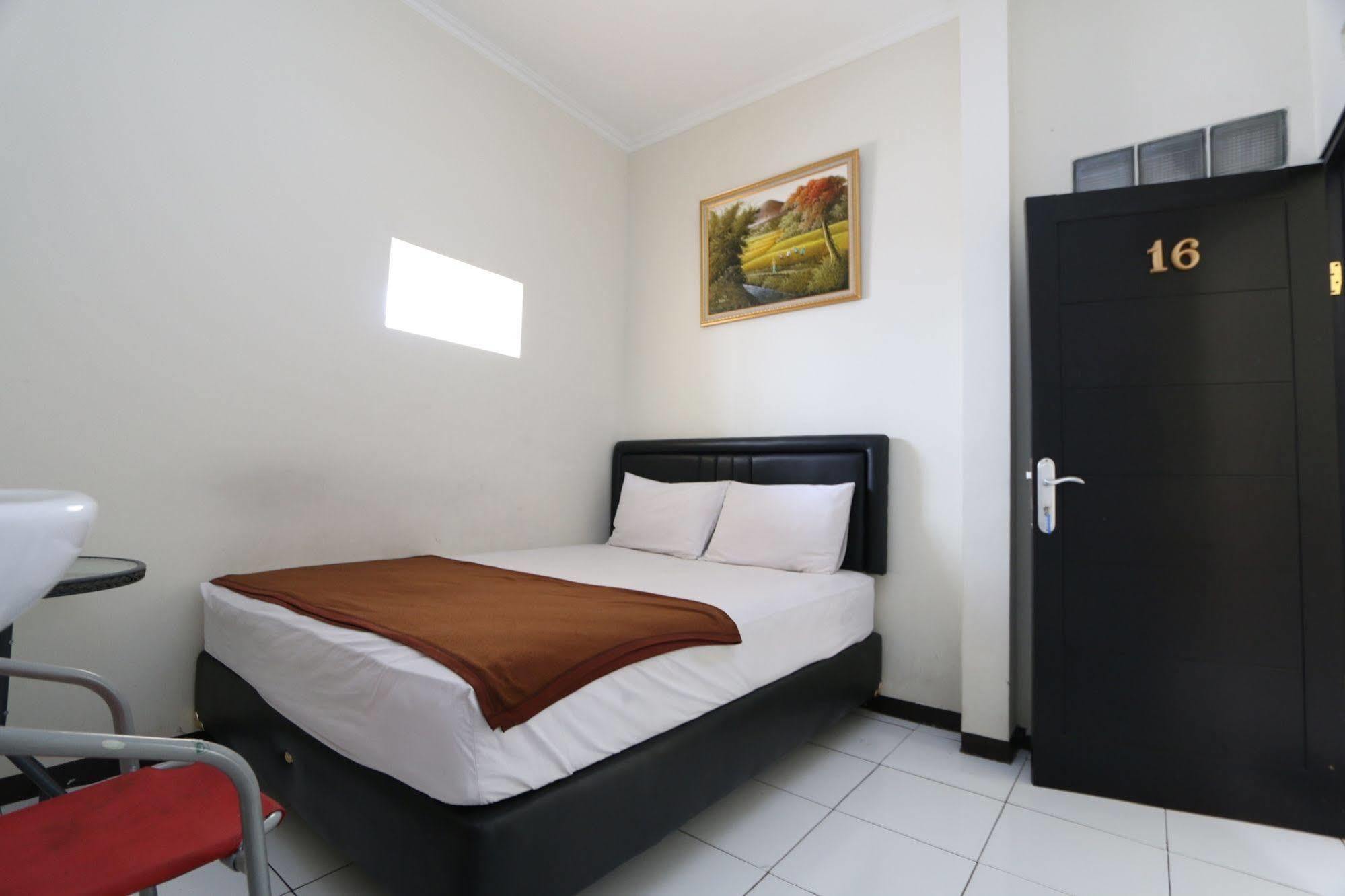 Bantal Guling Pasar Baru Hotel Bandung Buitenkant foto