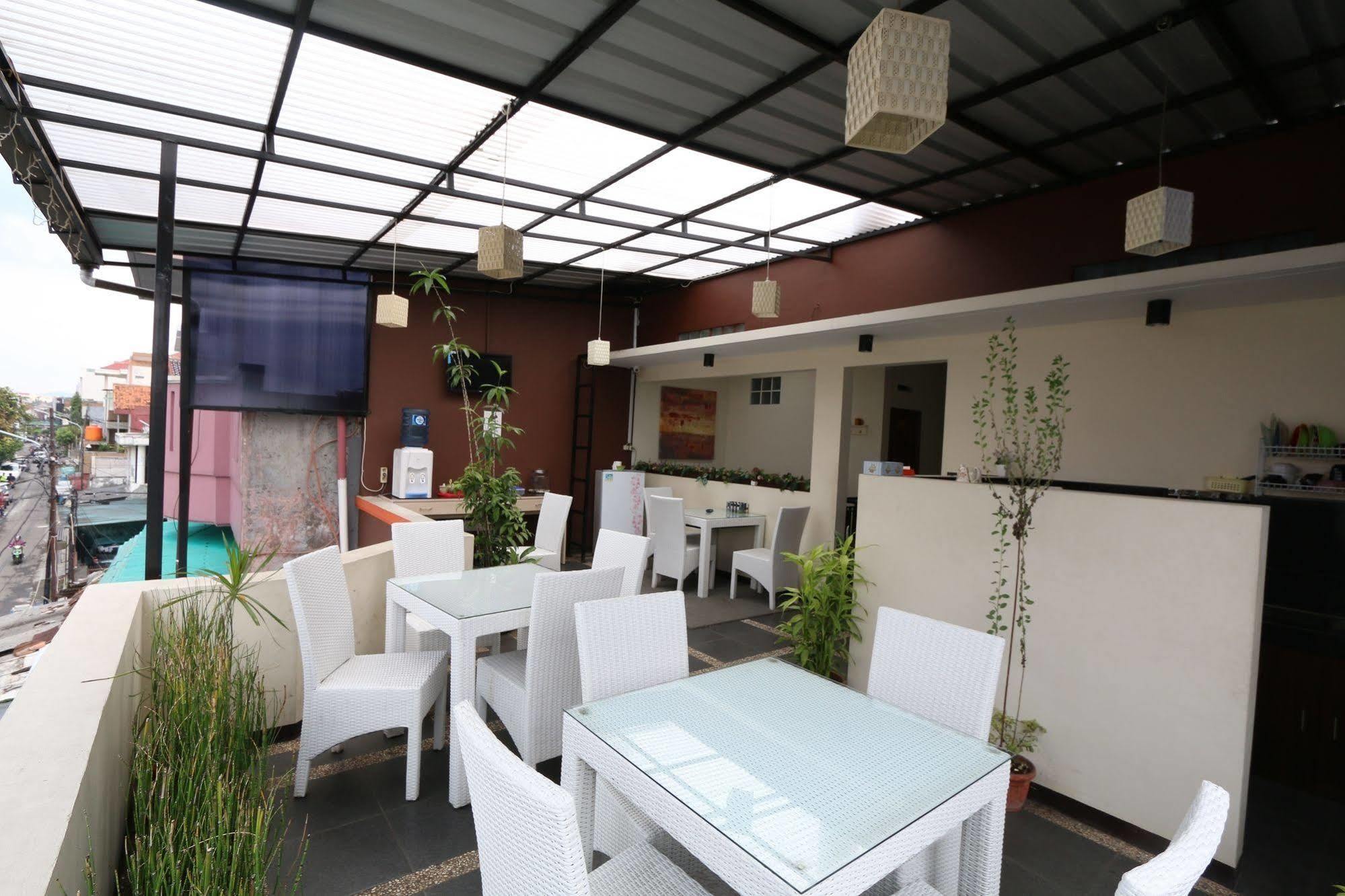 Bantal Guling Pasar Baru Hotel Bandung Buitenkant foto